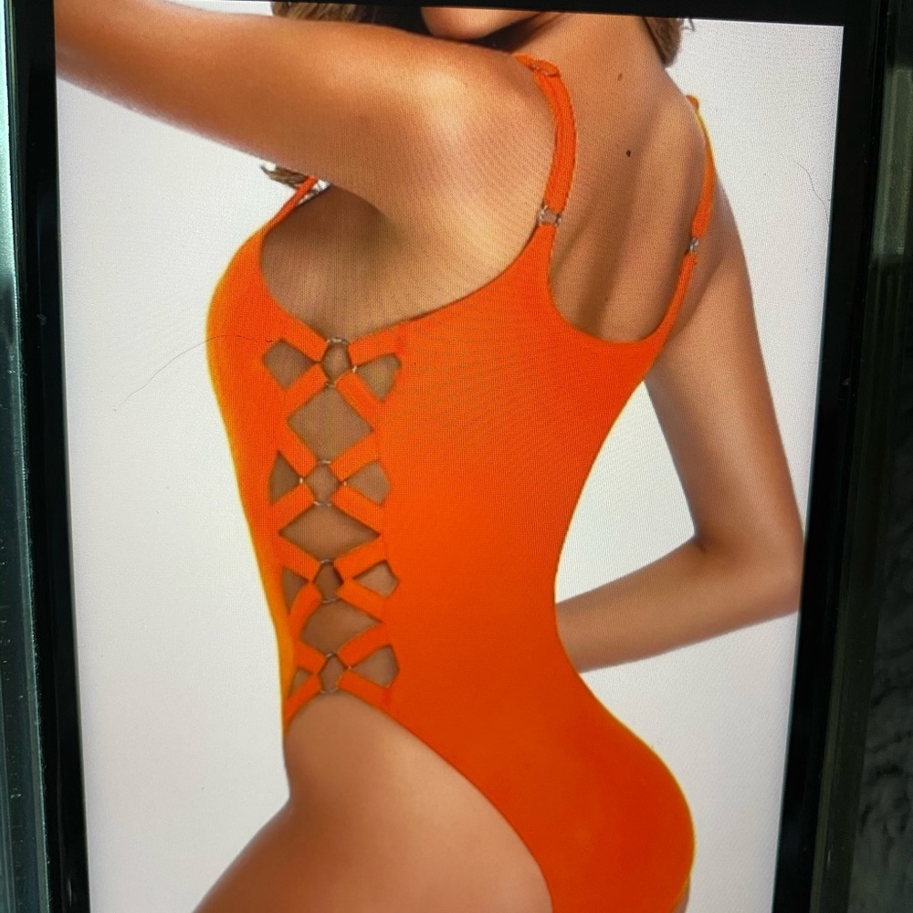 BRIGHT ORANGE CRISS CROSS BATHING  SUIT. SOOO SEXY
